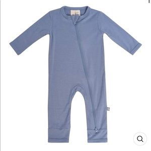 NIB - Kyte Baby zipper romper in slate
